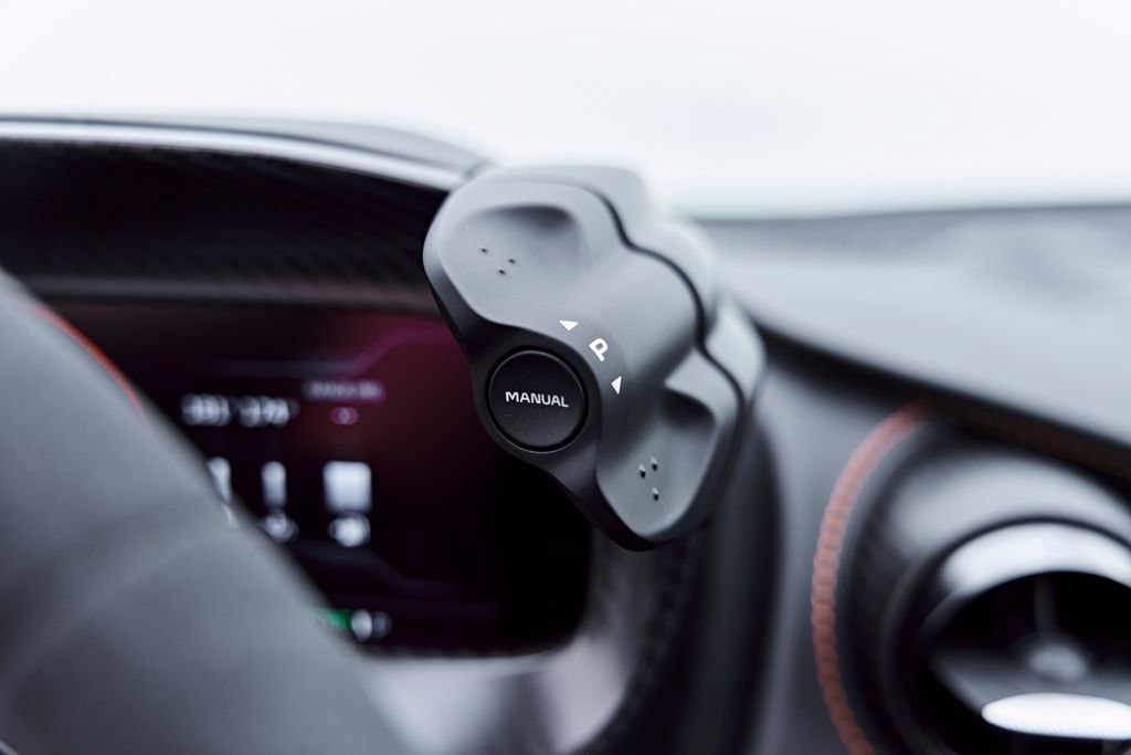 Used 2025 McLaren 750S Spider RWD image 81