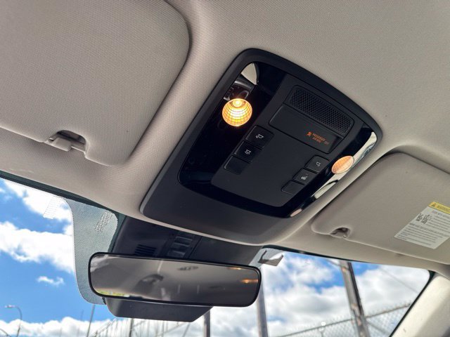 Used 2022 Kia Carnival LX FWD image 19