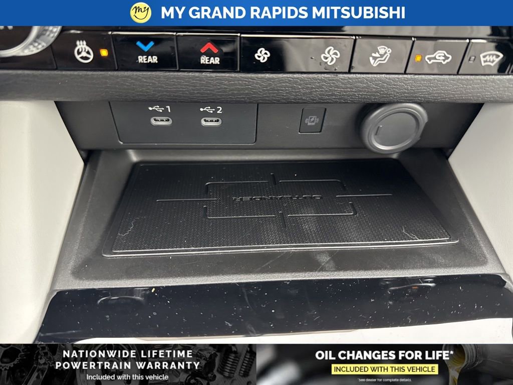 New 2026 Mitsubishi Outlander SEL image 25