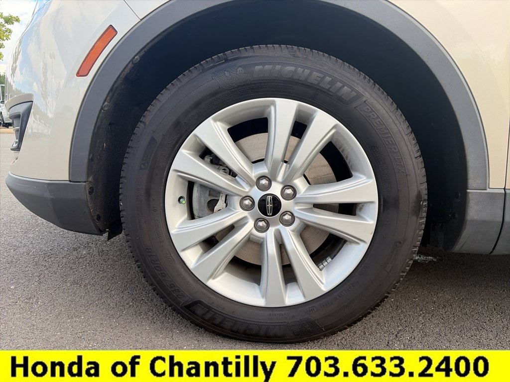 Used 2017 Lincoln MKX Select w/ Select Plus Package AWD/4WD image 26