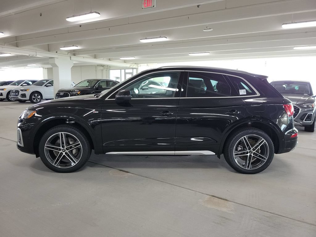 Certified 2024 Audi Q5 e Prestige AWD/4WD image 6