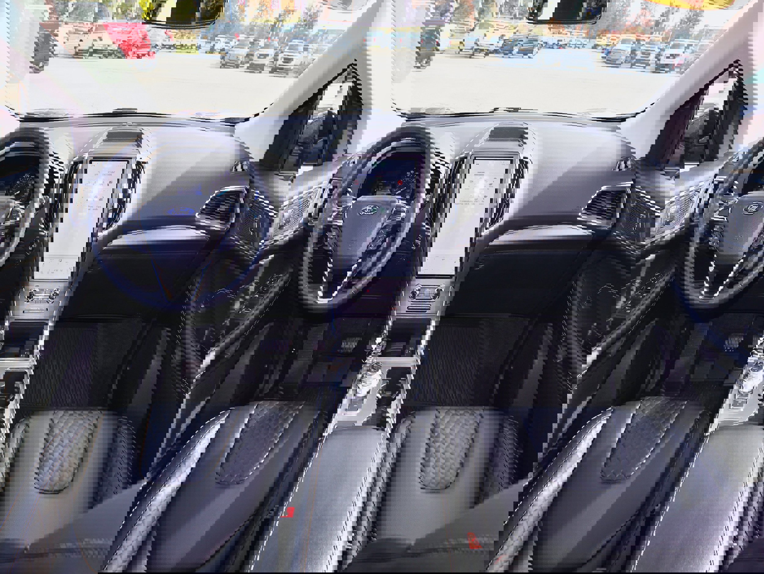 Used 2024 Ford Edge Titanium image 14