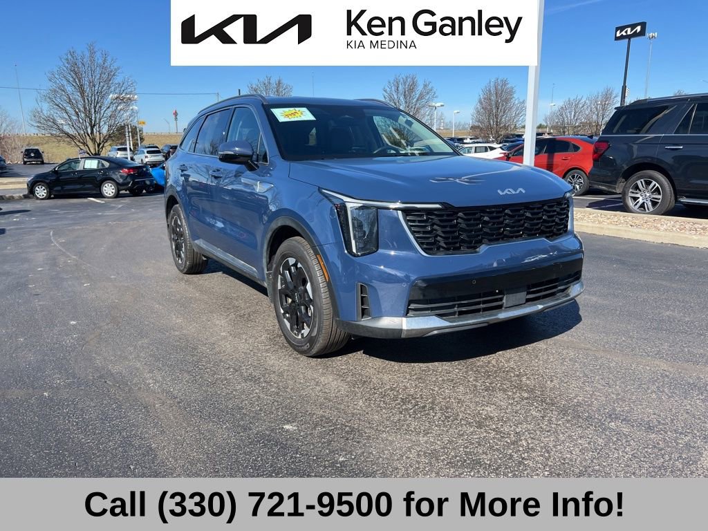 Certified 2025 Kia Sorento S FWD image 6