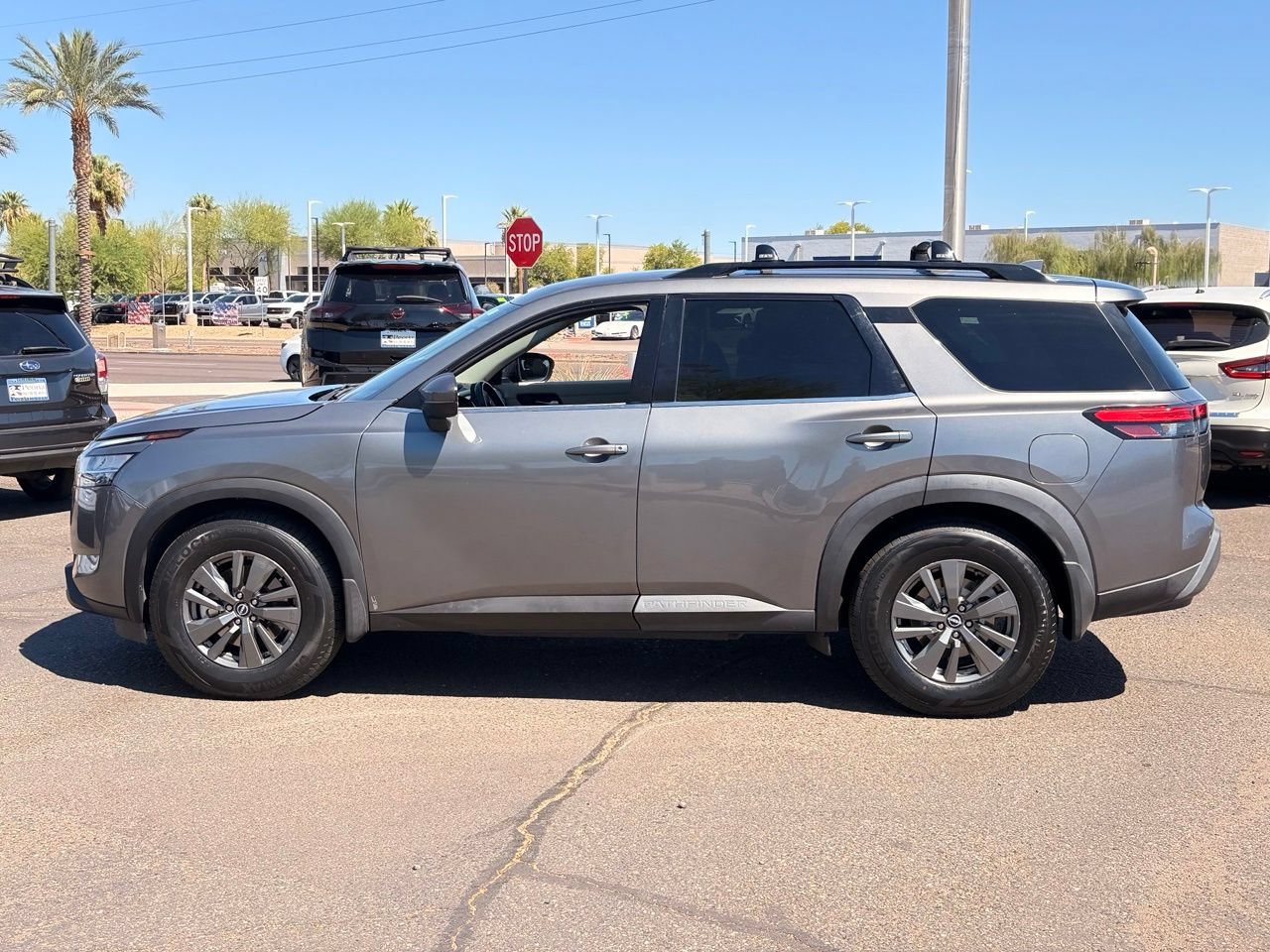 Certified 2022 Nissan Pathfinder SV FWD image 3