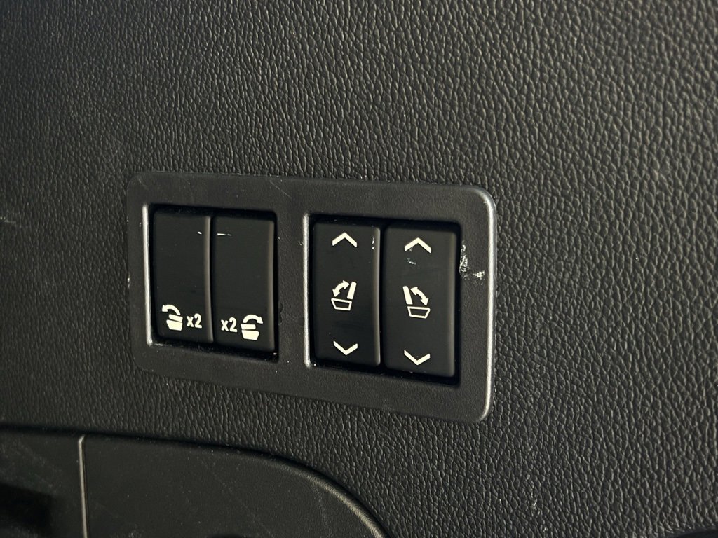 Used 2018 GMC Yukon Denali w/ Denali Ultimate Package image 28