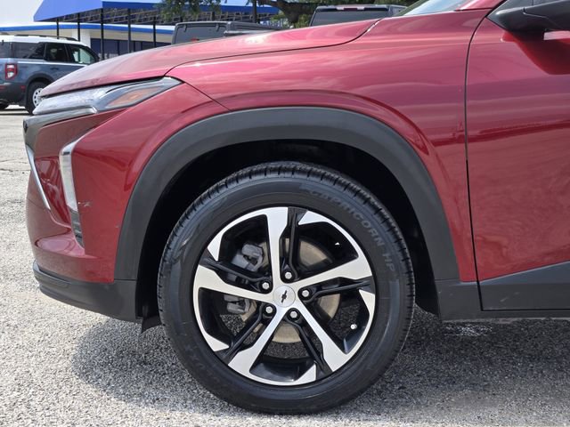 Used 2024 Chevrolet Trax RS FWD image 8