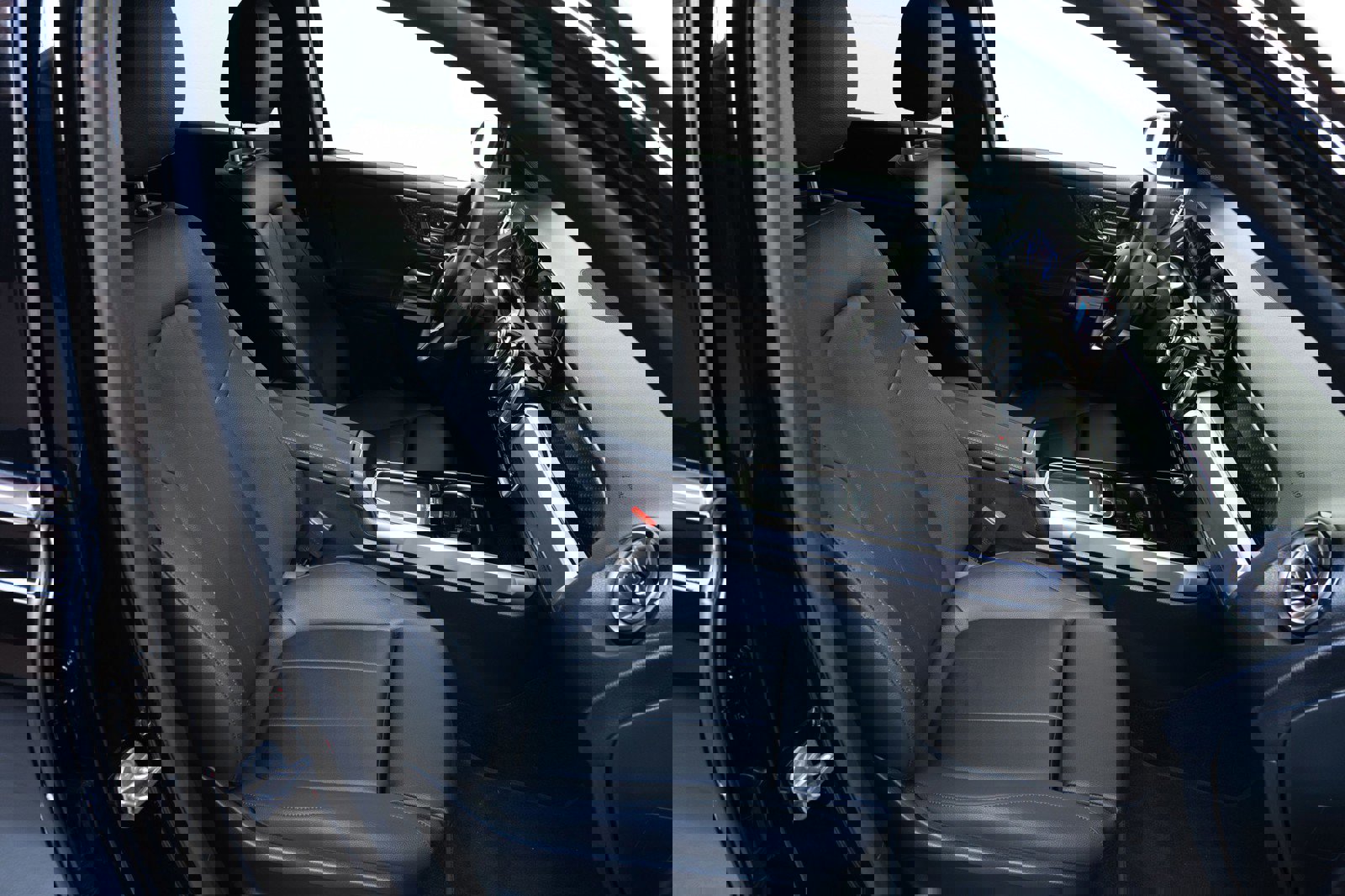 Used 2024 Mercedes-Benz EQB 300 4MATIC image 18