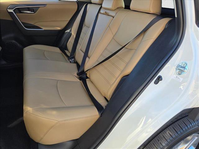 Used 2025 Toyota RAV4 XLE Premium image 18