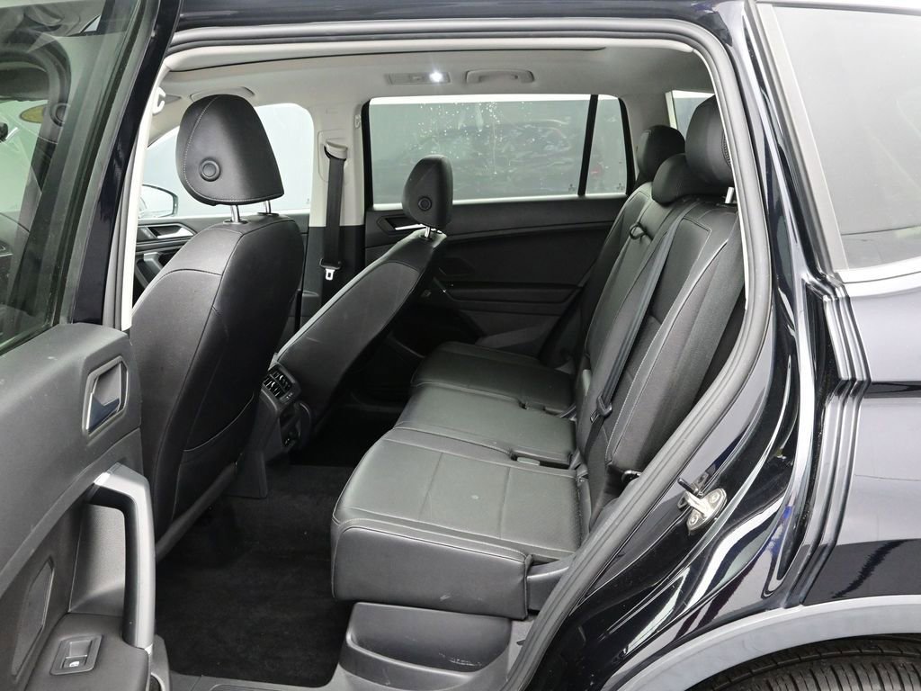 Used 2020 Volkswagen Tiguan SEL AWD/4WD image 15