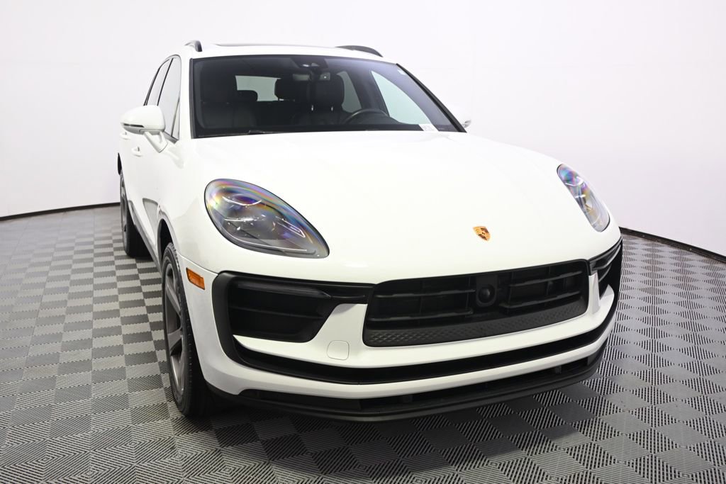 Used 2022 Porsche Macan AWD/4WD image 9