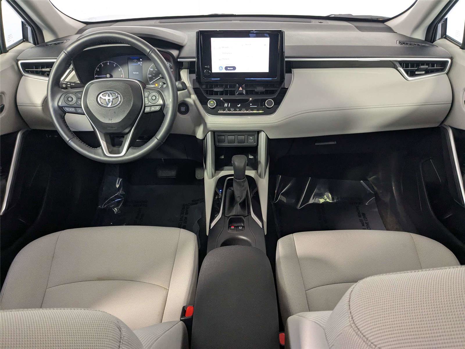 Certified 2024 Toyota Corolla Cross LE w/ Moonroof Package image 18