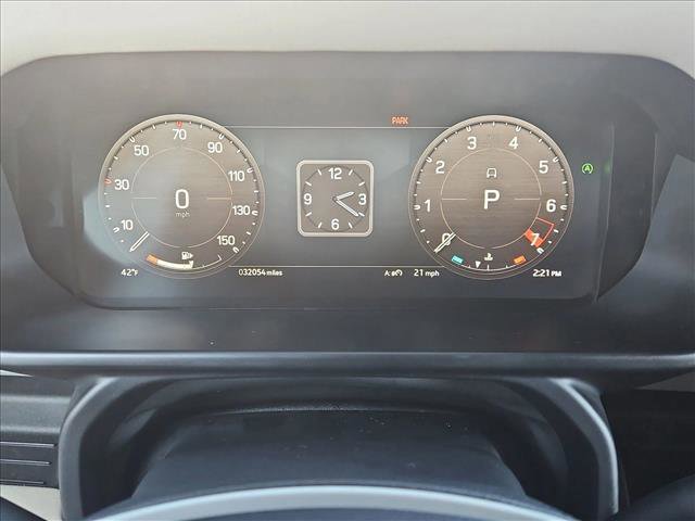 Used 2023 Land Rover Defender 130 X-Dynamic SE image 11