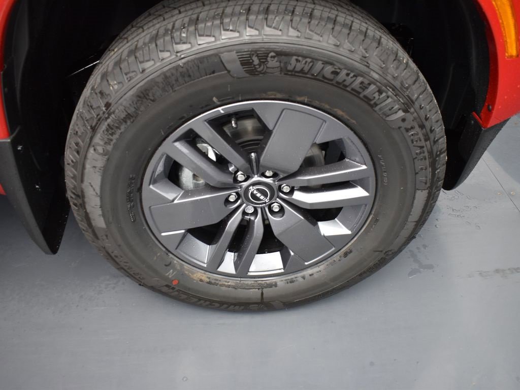 Certified 2025 Nissan Frontier SV w/ SV Convenience Package image 16