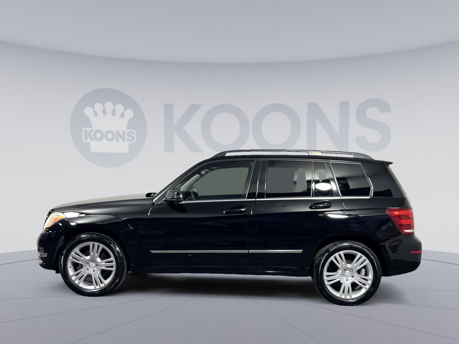 Used 2015 Mercedes-Benz GLK 350 4MATIC image 2