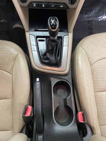 Used 2018 Hyundai Elantra Limited FWD image 21