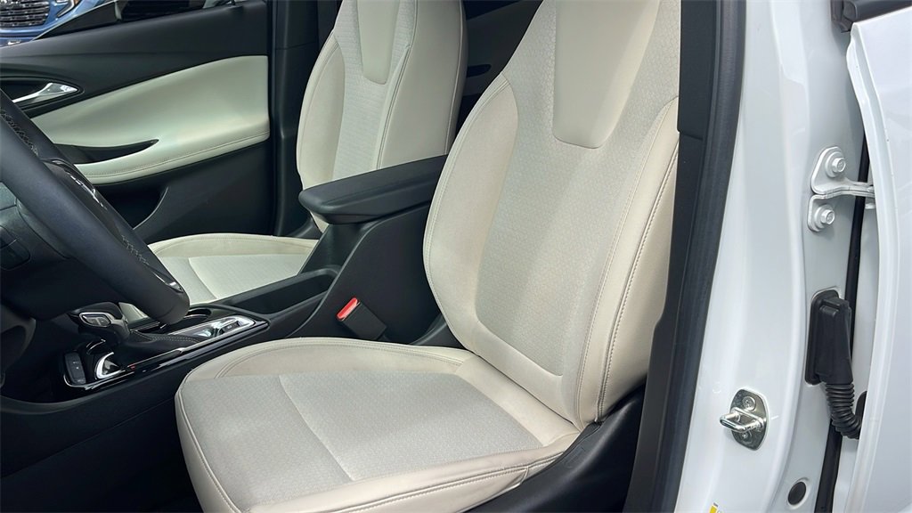 Used 2022 Buick Encore GX Select image 10