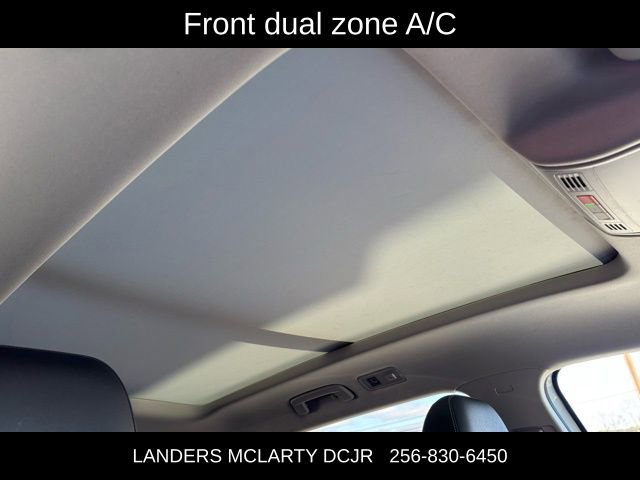 Used 2022 Volkswagen Taos SEL w/ Panoramic Sunroof Package image 12