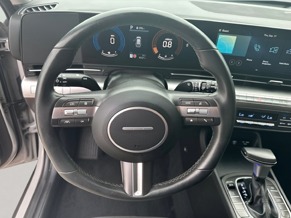 Used 2025 Hyundai Kona SEL AWD/4WD image 12