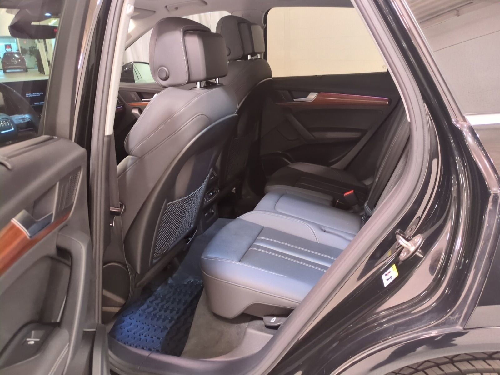 Used 2021 Audi Q5 Prestige w/ Prestige Package image 15