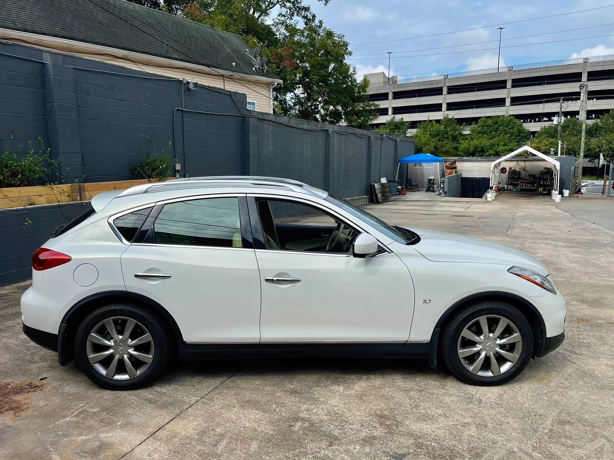 Used 2015 INFINITI QX50 Journey w/ Premium Package AWD/4WD image 4