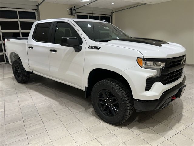 Certified 2025 Chevrolet Silverado 1500 LT Trail Boss w/ LPO, Dark Essentials Package image 7