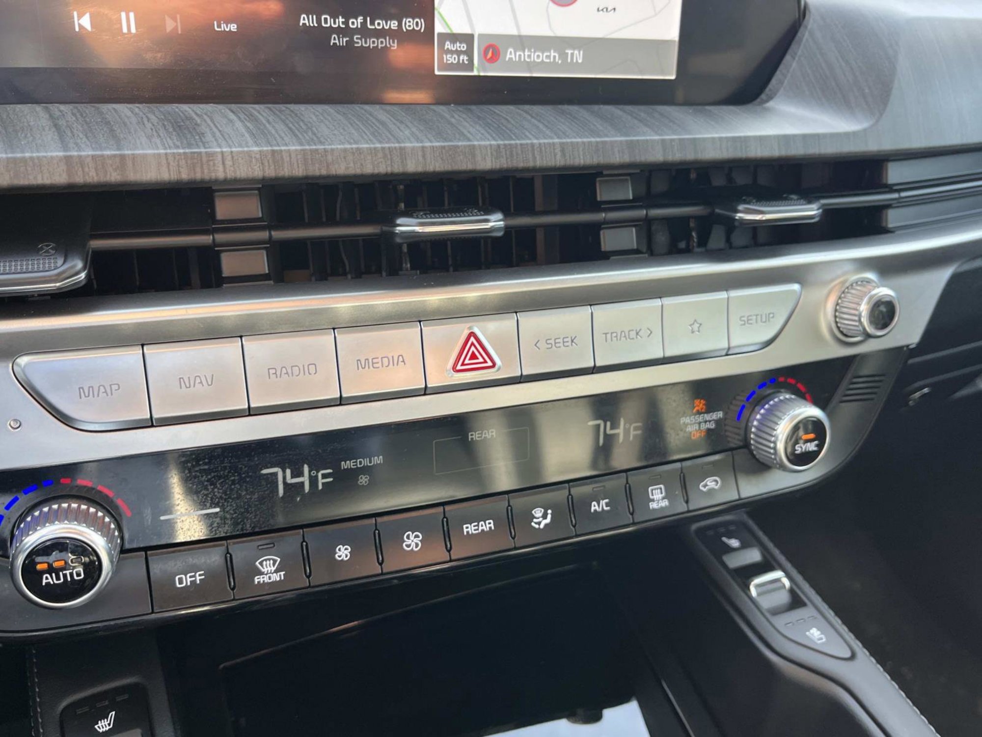 Used 2024 Kia Telluride EX image 17