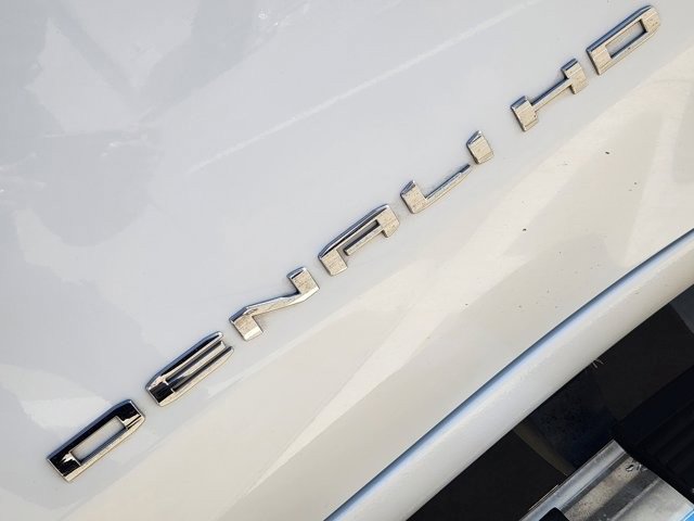 Used 2022 GMC Sierra 2500 Denali image 11