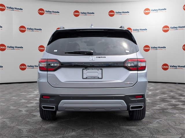 New 2025 Honda Pilot Touring image 6