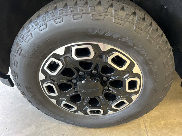 Used 2024 GMC Sierra 3500 Denali w/ Denali Reserve Package image 9