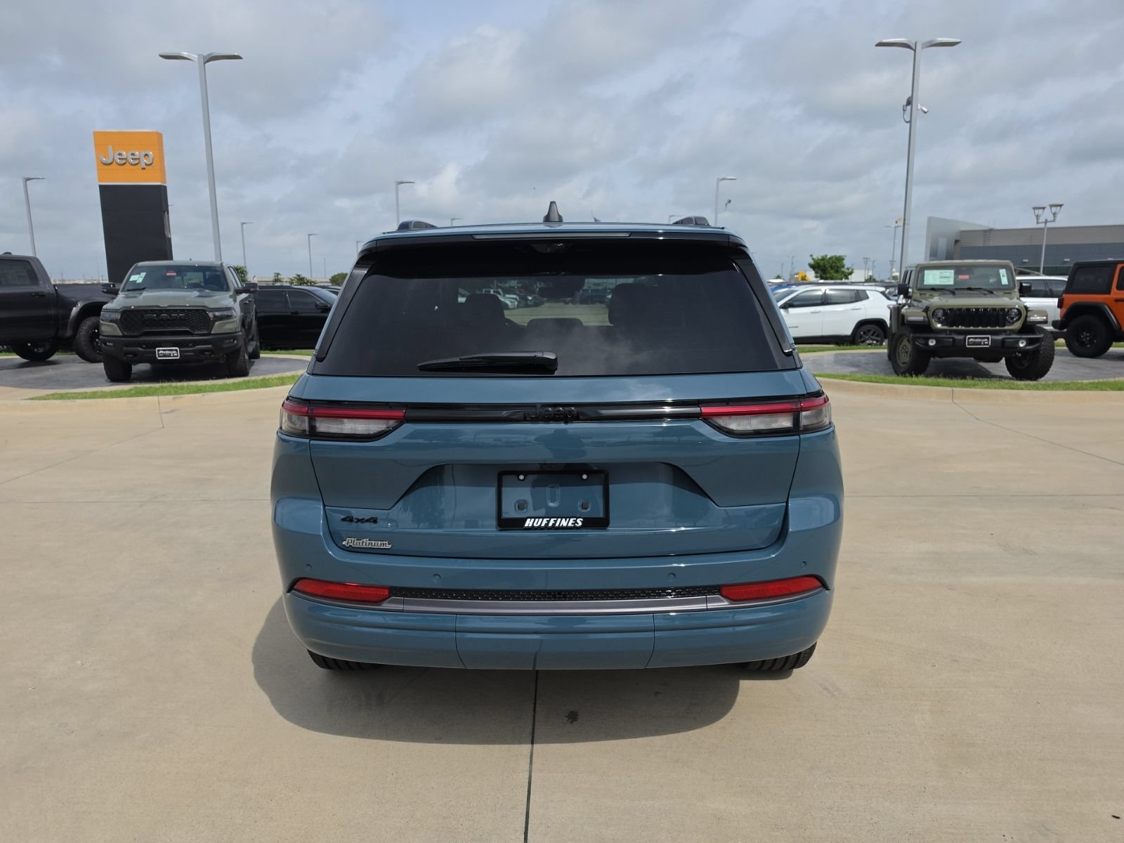 New 2026 Jeep Grand Cherokee Limited AWD/4WD image 4