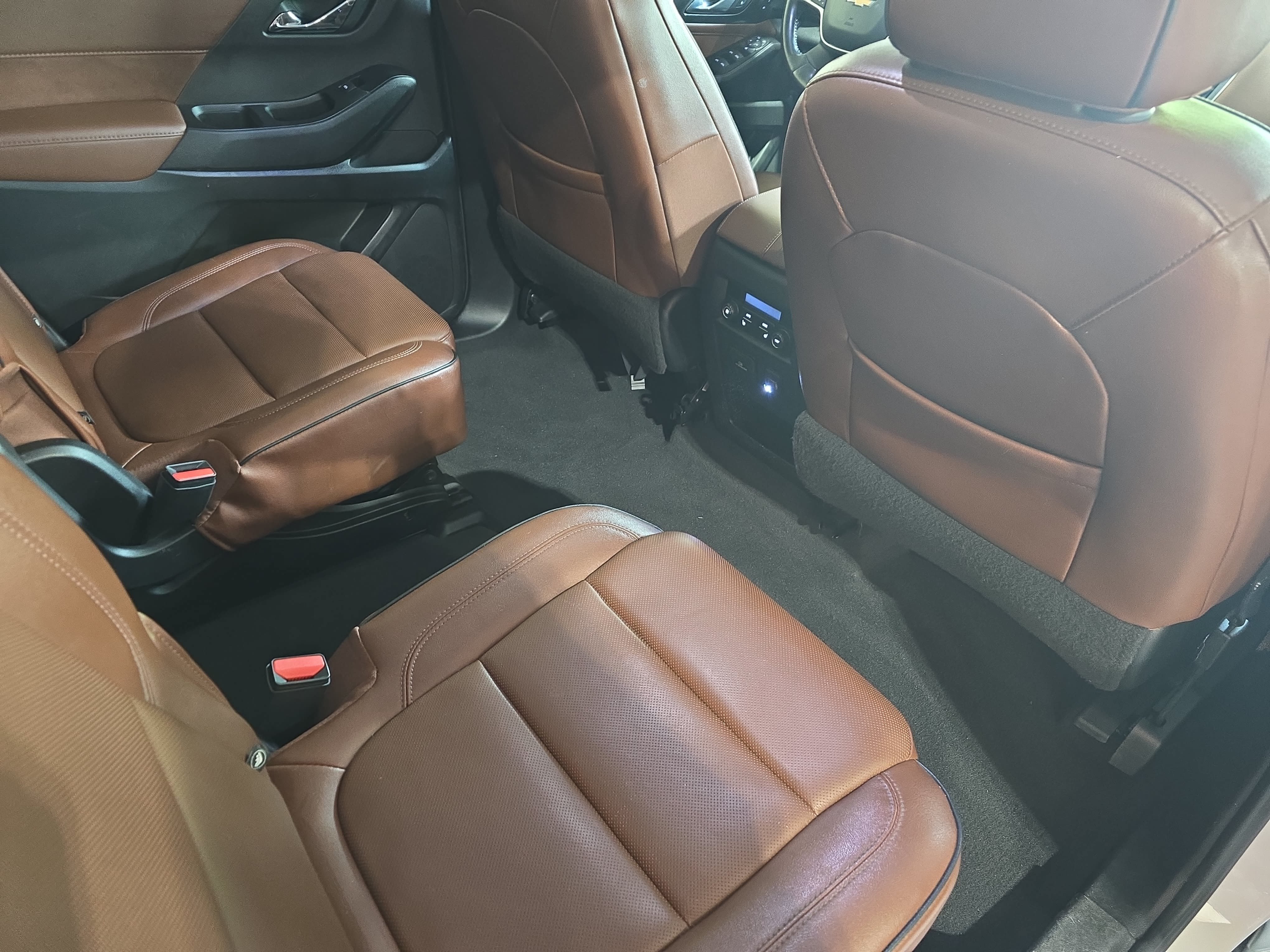 Used 2020 Chevrolet Traverse High Country AWD/4WD image 11