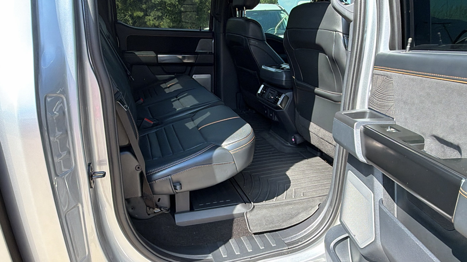 Used 2022 Ford F150 Platinum w/ Equipment Group 701A High AWD/4WD image 22