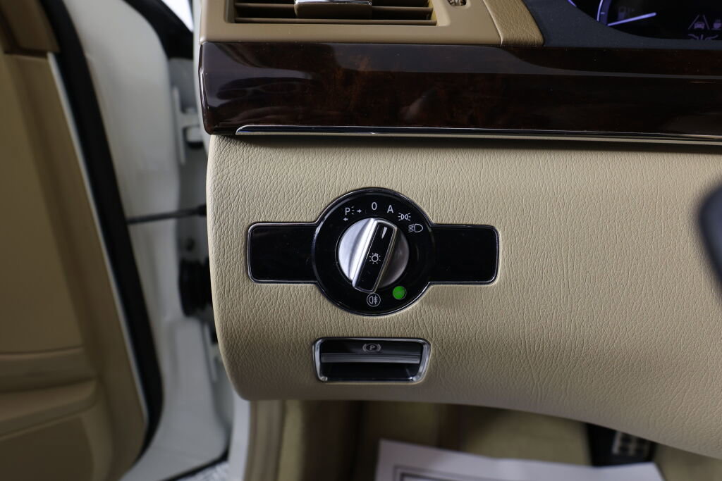 Used 2013 Mercedes-Benz S 550 4MATIC image 34