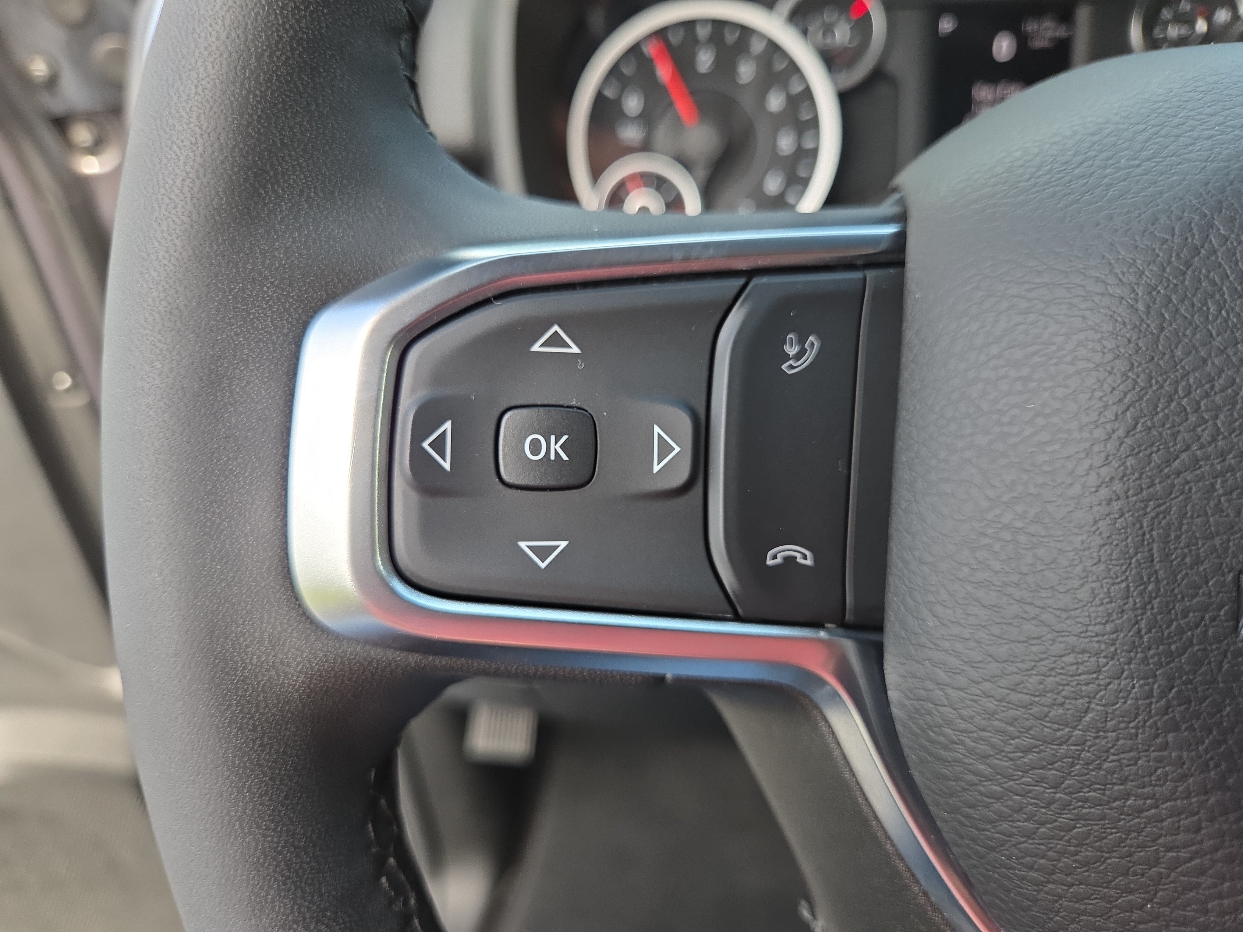 Certified 2025 RAM 2500 Big Horn AWD/4WD image 29