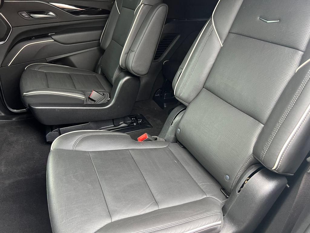 Certified 2024 Cadillac Escalade Sport w/ LPO, ONYX Package AWD/4WD image 18