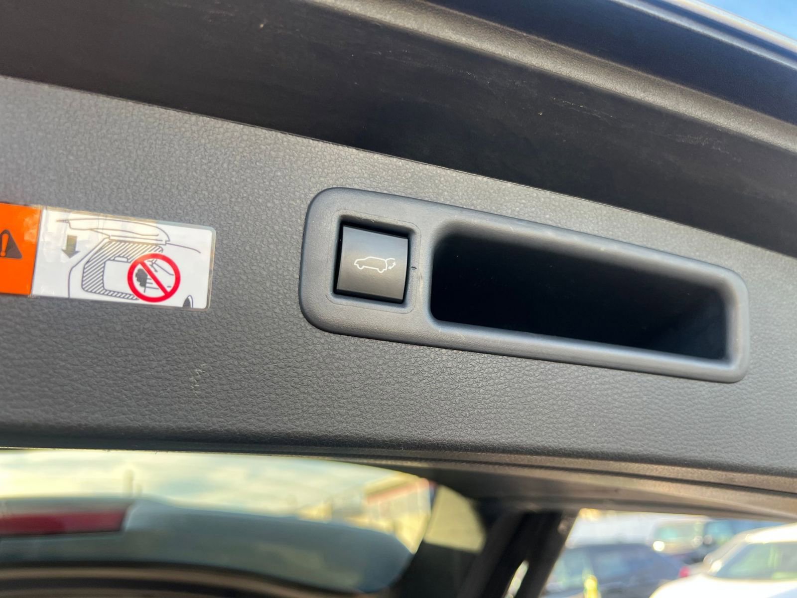 Used 2025 Toyota Highlander LE image 22