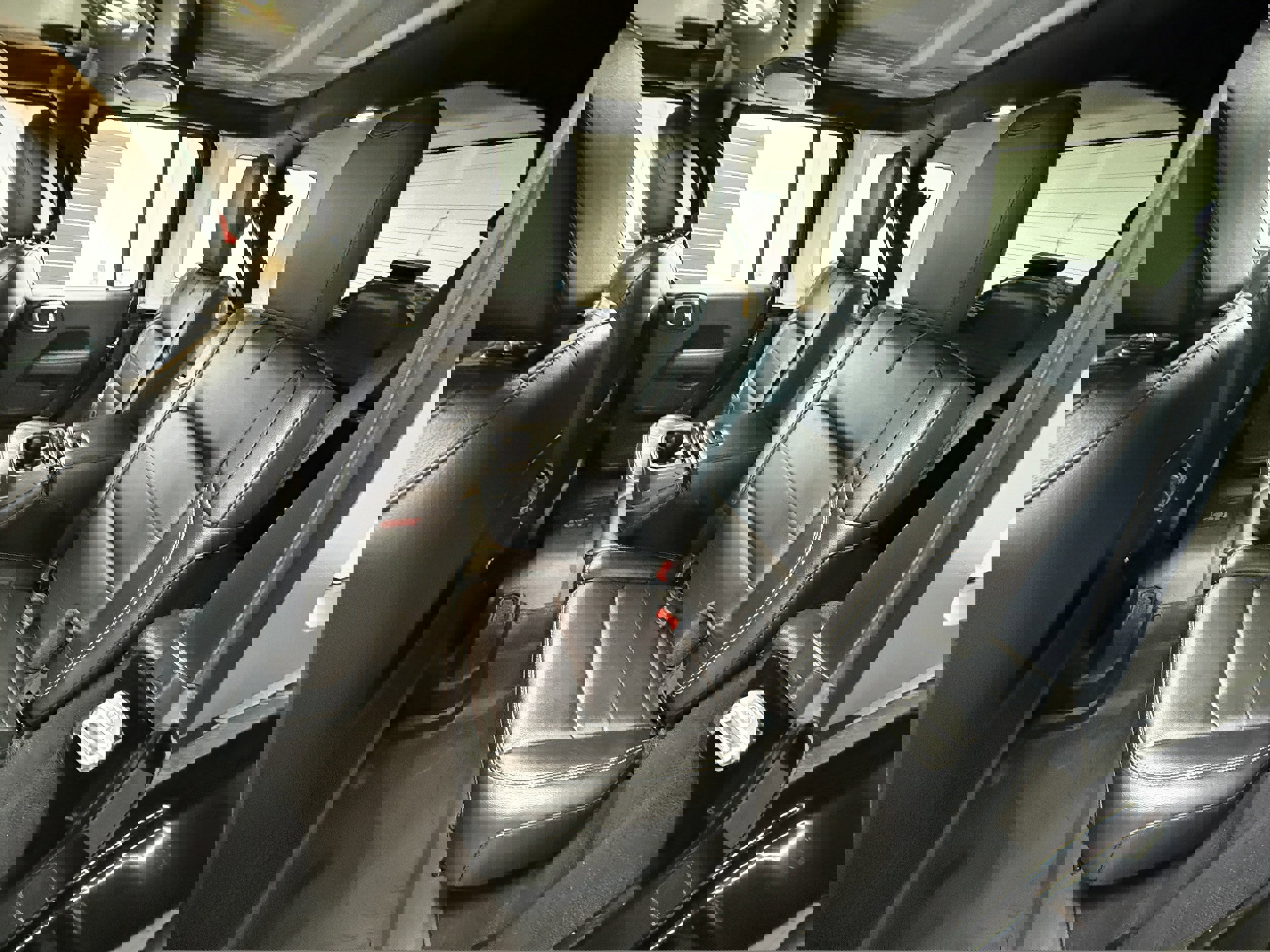 Used 2021 Jeep Wrangler Unlimited Sahara image 24