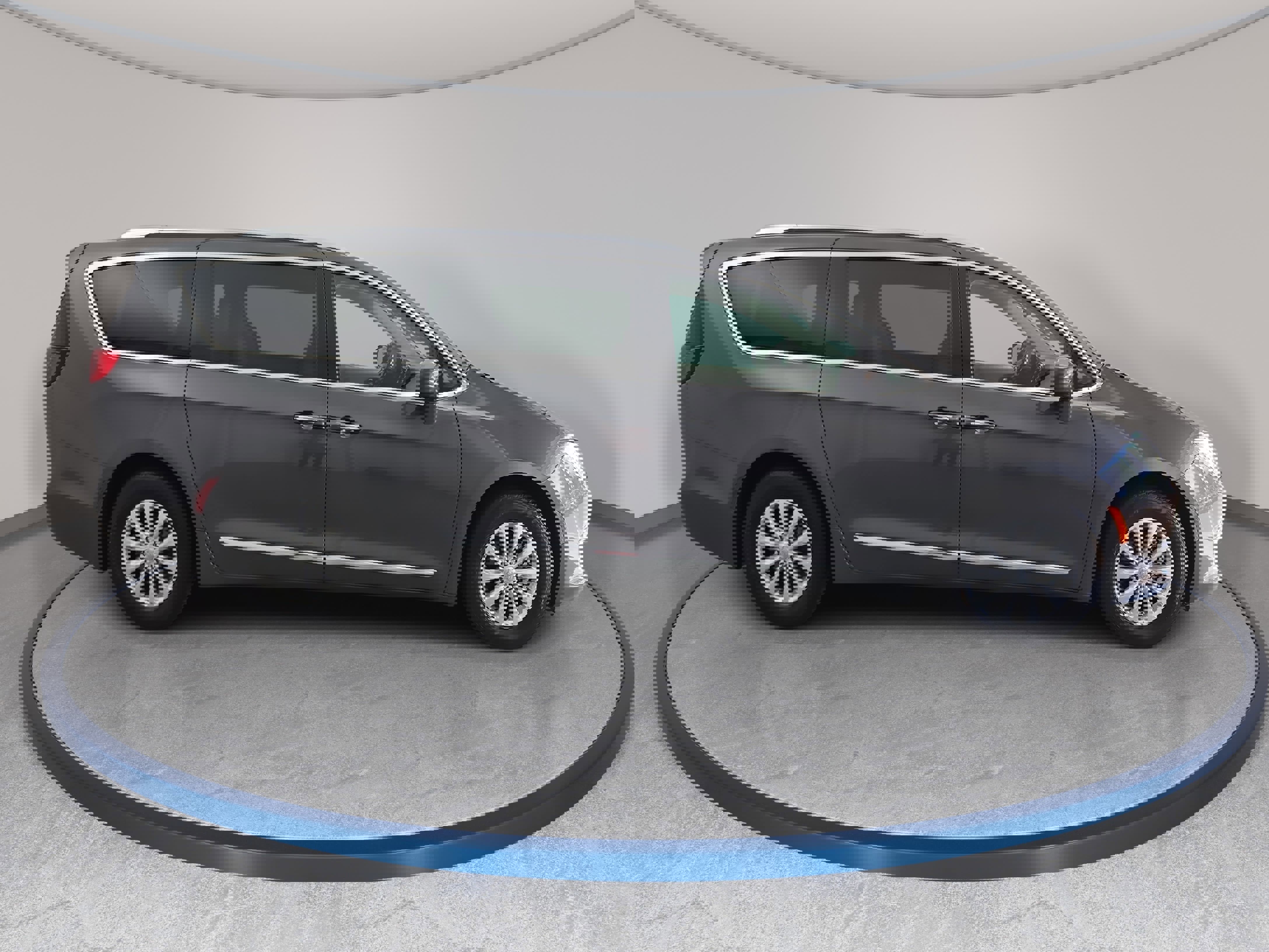 Used 2018 Chrysler Pacifica Touring-L image 4