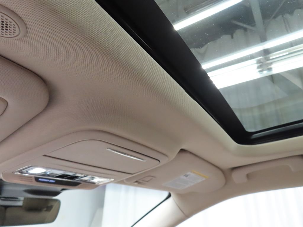 Used 2020 Lincoln Corsair Reserve AWD/4WD image 30