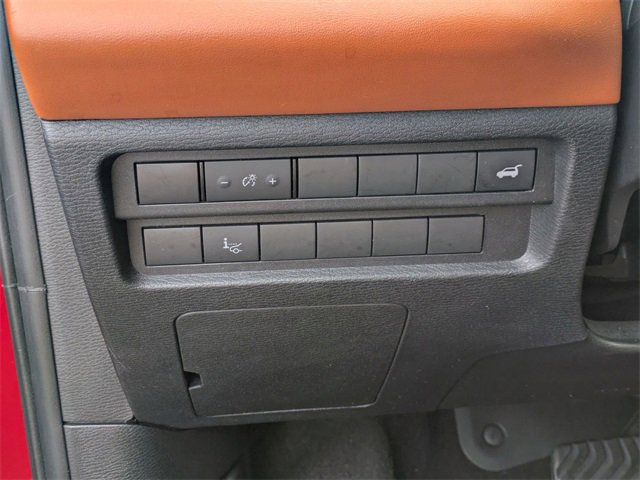 Used 2023 Mitsubishi Outlander SE image 16