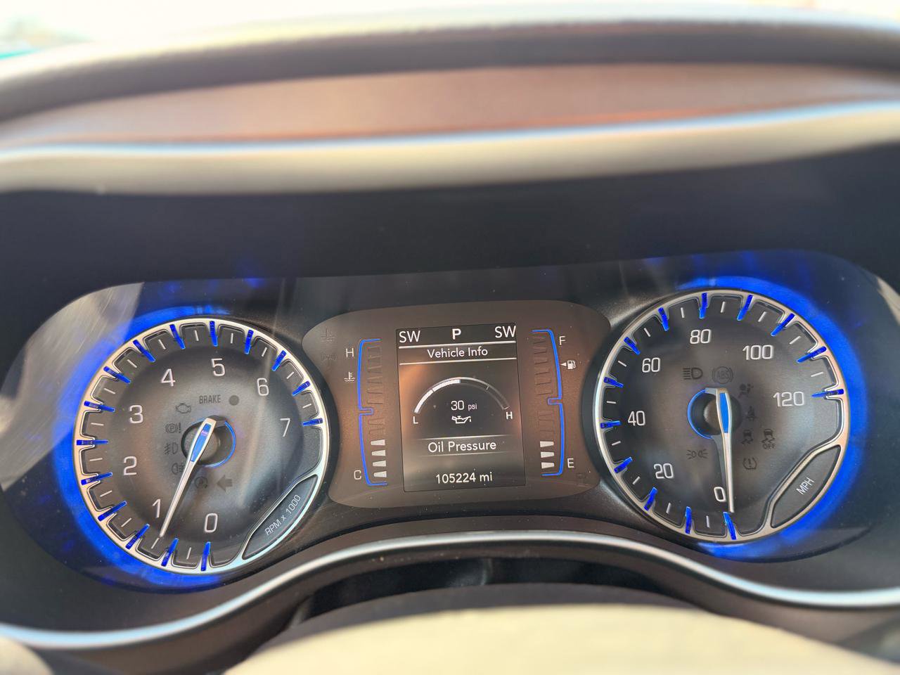 Used 2019 Chrysler Pacifica Touring-L image 11