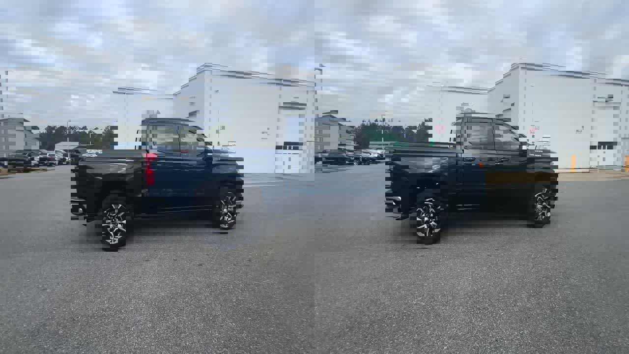 Used 2023 Chevrolet Silverado 1500 LT image 9