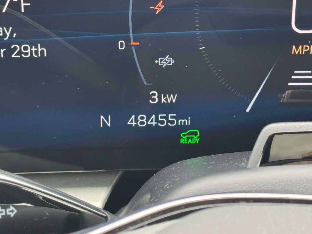 Used 2023 Cadillac Lyriq 2WD image 27