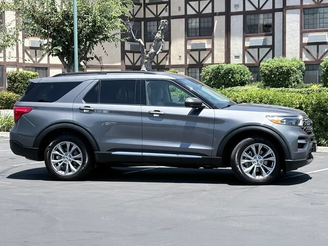 Used 2024 Ford Explorer XLT w/ Equipment Group 202A AWD/4WD image 4