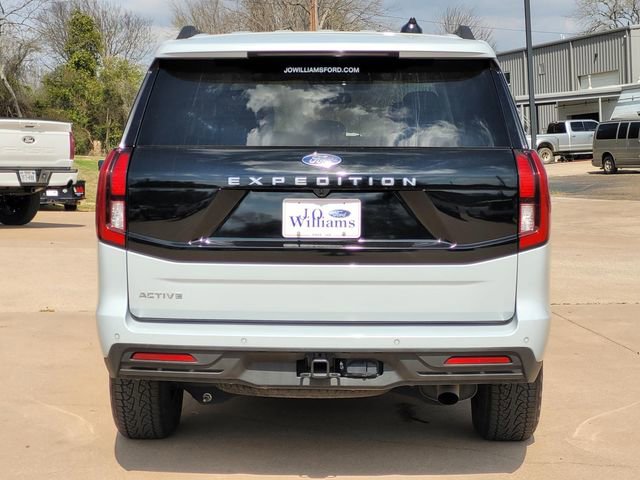 Used 2025 Ford Expedition Active RWD image 5
