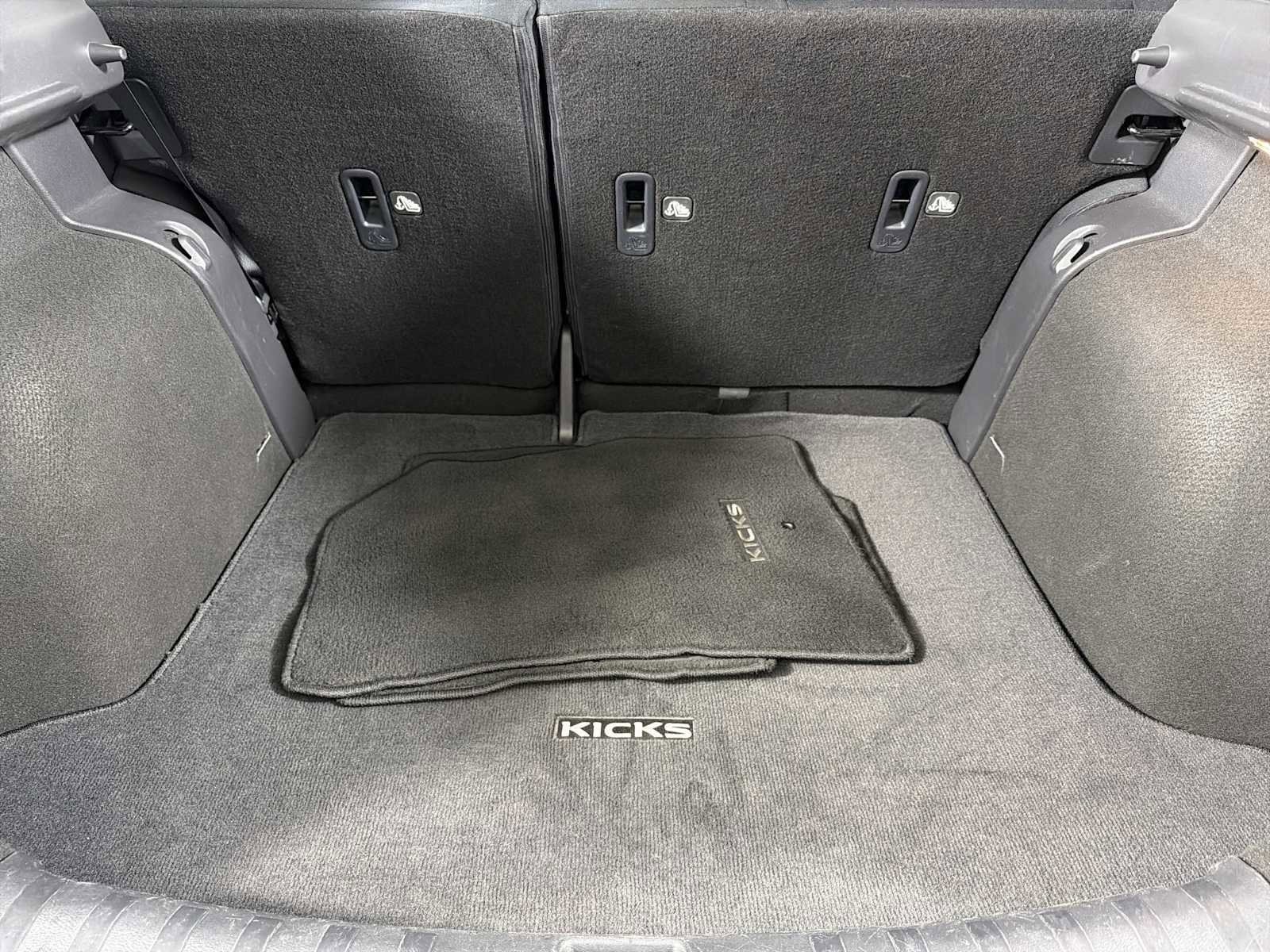 Used 2024 Nissan Kicks SV FWD image 16