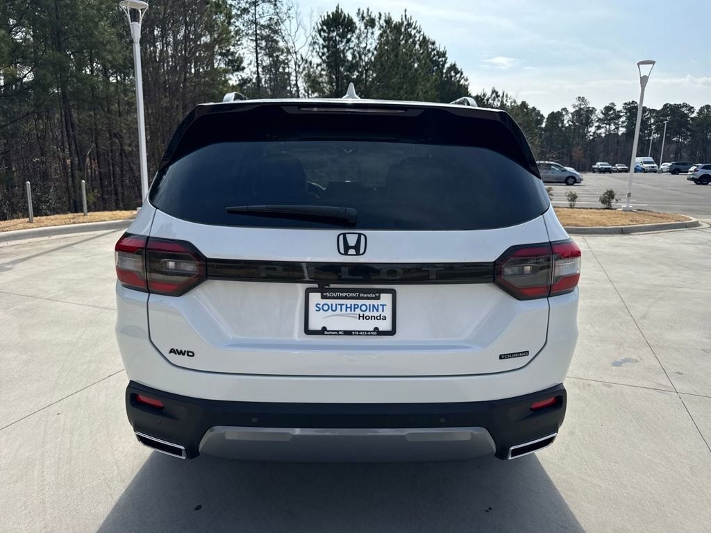 New 2026 Honda Pilot Touring image 7