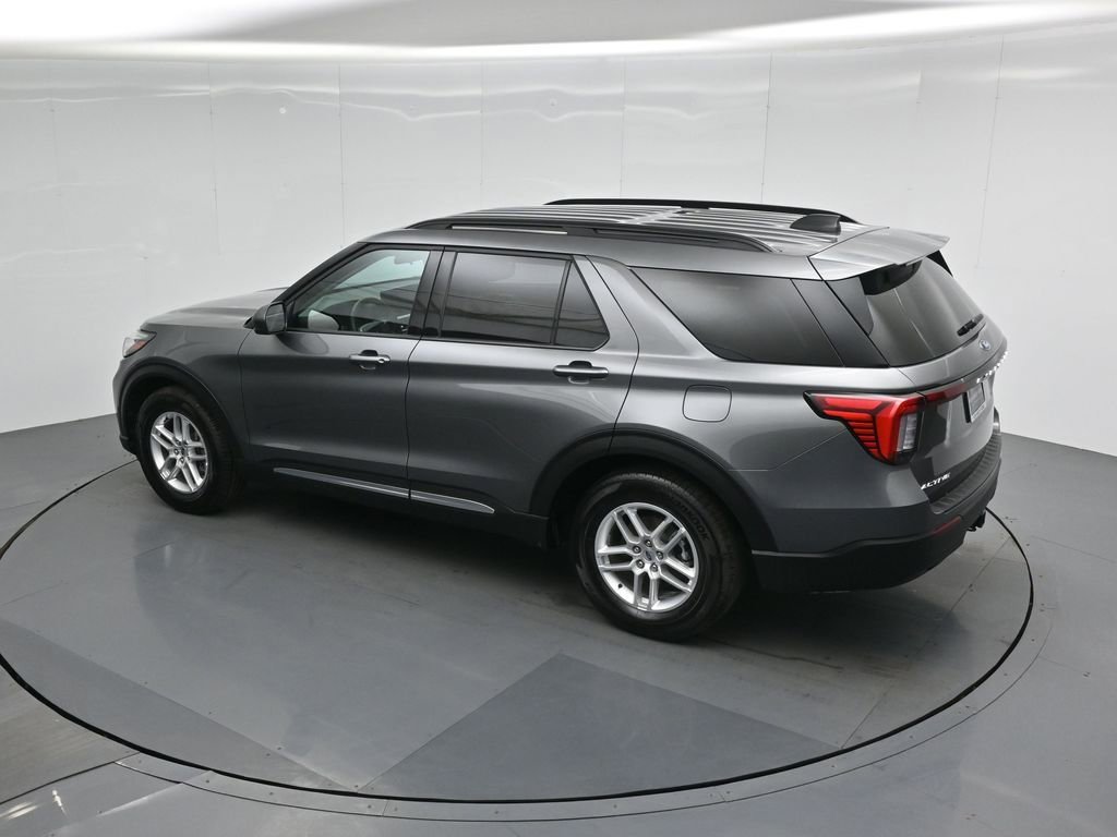 Certified 2025 Ford Explorer Active image 40