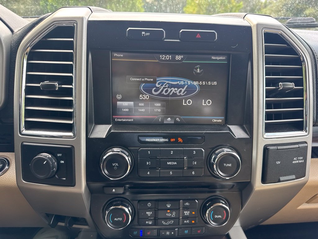 Used 2015 Ford F150 Lariat RWD image 12