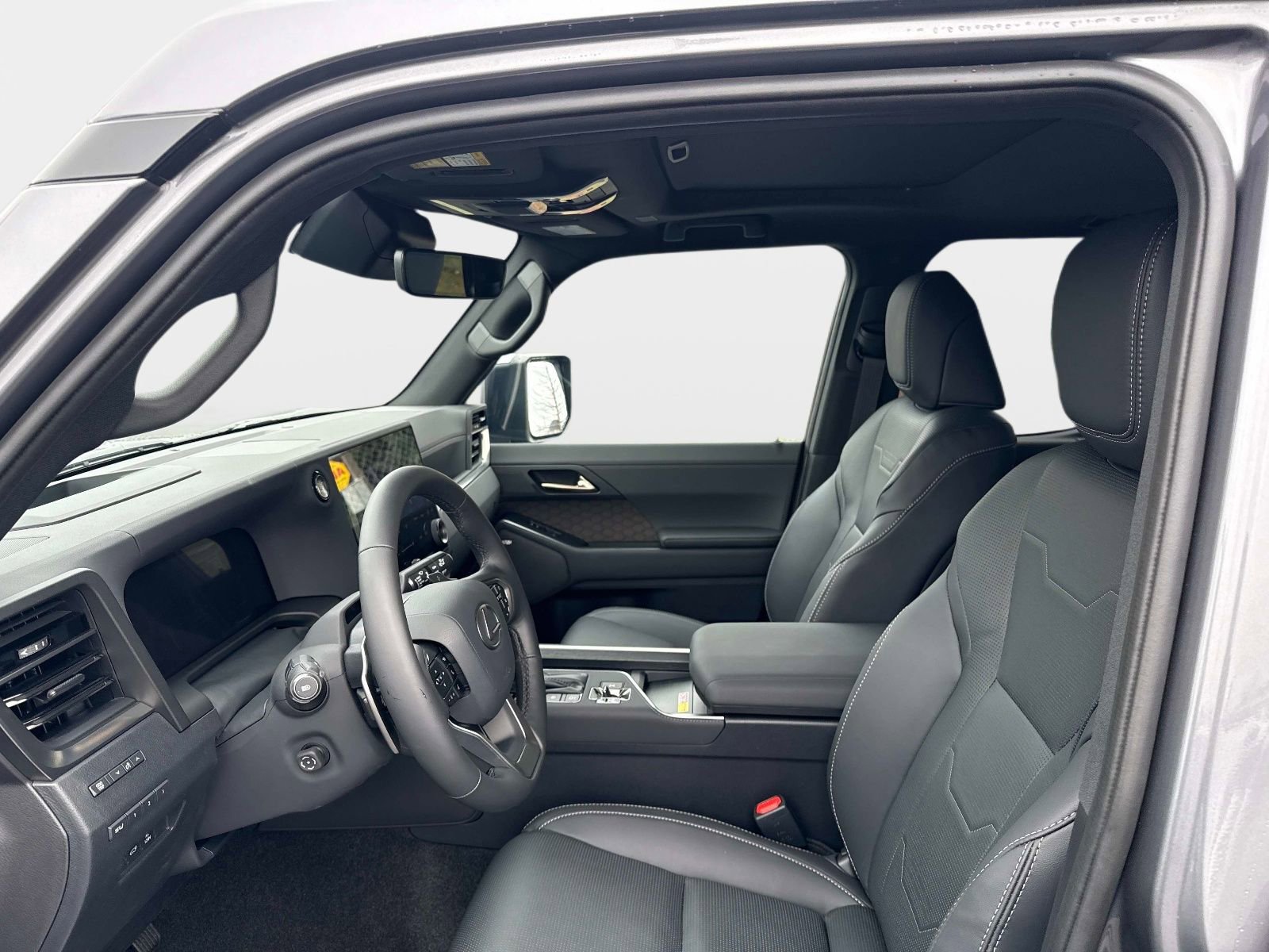 Used 2024 Lexus GX 550 image 19